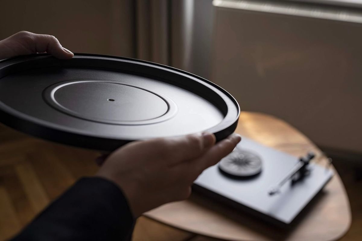 Pro-Ject Debut Carbon EVO plateau acier avec insert TPE anti-résonance