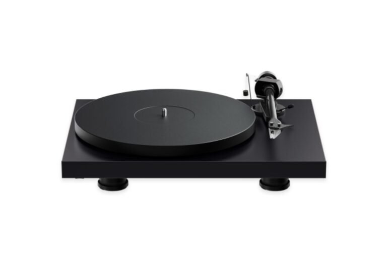 Platine vinyle Pro-Ject Debut EVO 2 noire audiophile à entraînement par courroie en vue de trois quarts