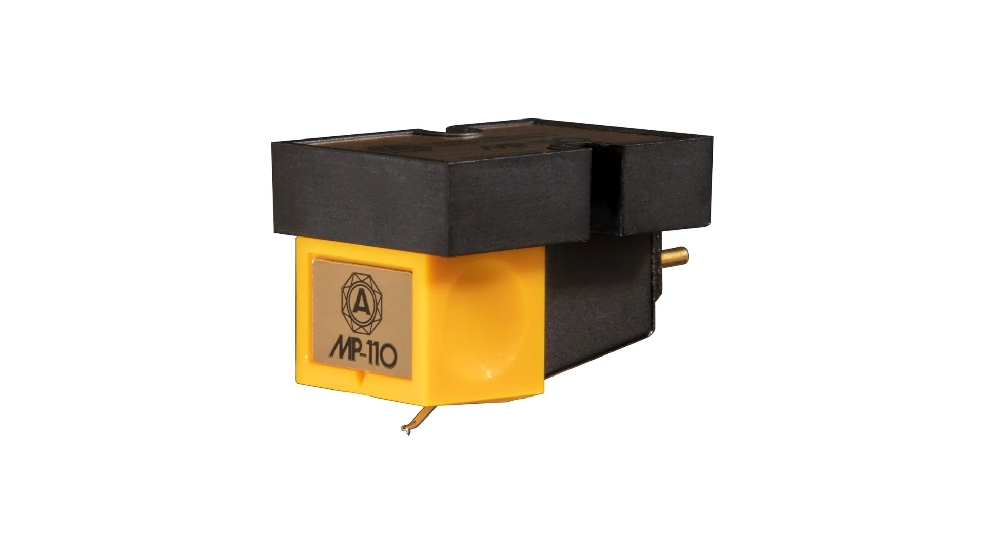 Cellule phono Nagaoka MP-110 vue trois-quarts, corps jaune avec étiquette dorée logo Nagaoka